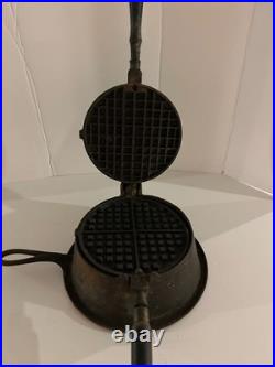 Rare Stover Cast Iron Waffle No. 7 With High Base