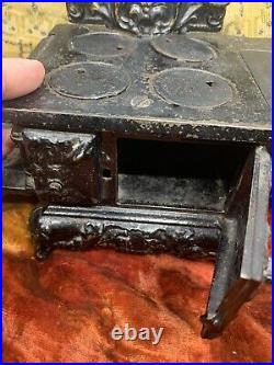 Royal Cast Iron Toy Childs Stove