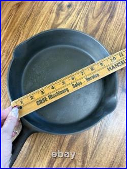 Sidney Hollow Ware Wagner Transition No. 8 Cast Iron Skillet with Heat Ring