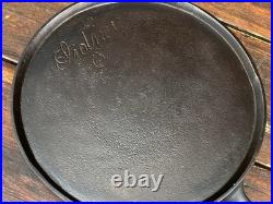 Sidney Script Logo #9 Cast Iron Griddle