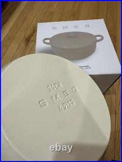 Smeg Cast Iron Pot 4.4qt- Crème Fast Shipping