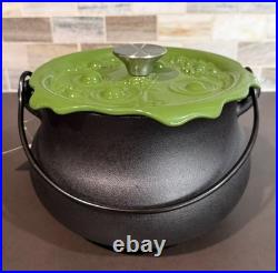 Smith and Clark 4 Quart Cast Iron Cauldron Pot Green'Bubbling' Lid