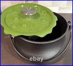 Smith and Clark 4 Quart Cast Iron Cauldron Pot Green'Bubbling' Lid