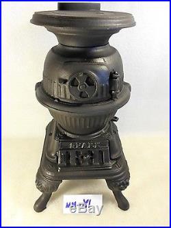 Spark Pot Belly Stove Salesman Sample Grey Iron Casting Co. Cast Iron