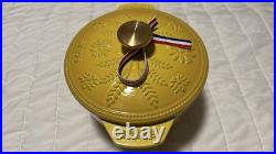 Staub Cast Iron 1.5 qt, Petite French Oven, Citron