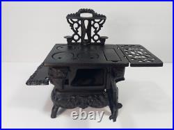 USA Stamp CRESCENT Miniature CAST IRON Stove Oven 17 Piece Toy Salesman Sample