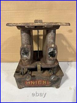 VINTAGE CAST IRON SAD IRON UNION HEATER STOVE GARDNER NOT Tested