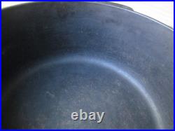 VINTAGE GRISWOLD No 8 CAST IRON TITE-TOP DUTCH OVEN #833 WITH LID