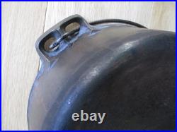 VINTAGE GRISWOLD No 8 CAST IRON TITE-TOP DUTCH OVEN #833 WITH LID