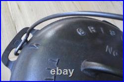 VINTAGE GRISWOLD No 8 CAST IRON TITE-TOP DUTCH OVEN #833 WITH LID