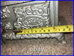 VINTAGE Kenton Brand Antique Royal Cast Iron Miniature Stove Salesman Sample VINTAGE Kenton Brand Antique Royal Cast Iron Miniature Stove Salesman Sample