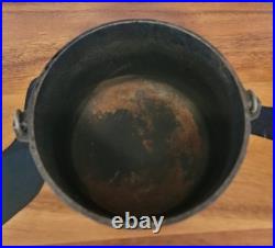 VTG Birmingham Stove & Range (FBP) Cast Iron Bean Pot withLid