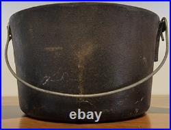 VTG Birmingham Stove & Range (FBP) Cast Iron Bean Pot withLid