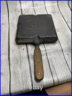 VTG Cast Iron Griswold 666 C Colonial Breakfast Skillet Griddle LBL Large Logo