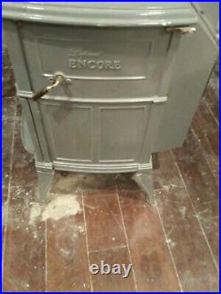 Vermont Castings Defiant encore Iron Wood Stove with Glass Doors and accessories