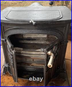 Vermont Castings Intrepid Cast Iron Black Woodstove with Viewing Window