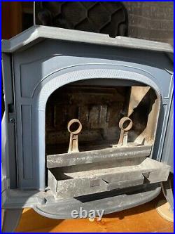 Vermont Castings Resolute Acclaim Wood Stove/ Color Blue