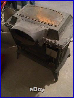 Vermont Castings Vigilant Wood Stove withscreen