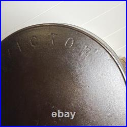 Victor Griswold No. 8 Cast Iron Skillet 722 withHeat Ring Fry Pan Very Nice