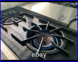 Viking 48 Professional Stainless Steel Cooktop VRT486GSS. 6 Burners + Skillet