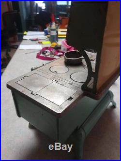 Vindex Admiral cast iron salesman sample toy stove. RARE