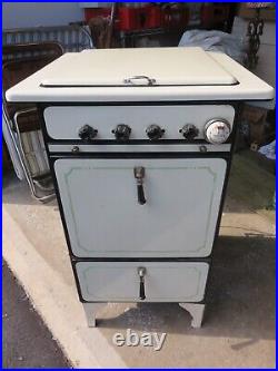 Vintage 1950's Gas Stove / Oven 23 Four Burners & Drawer Robertshaw Camper