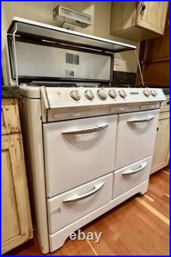 Vintage 1950s O'Keefe & Merritt Gas Stove 4 Burner with Griddle & Grillevator