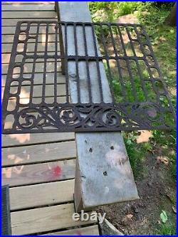 Vintage Antique Cast Iron WOOD COOK STOVE OVEN SHELF grate 18 1/4 x 17-1/2