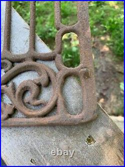 Vintage Antique Cast Iron WOOD COOK STOVE OVEN SHELF grate 18 1/4 x 17-1/2