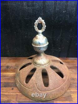 Vintage Antique Parlor Potbelly Stove Burner Cast Iron Top with Finial