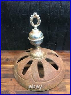 Vintage Antique Parlor Potbelly Stove Burner Cast Iron Top with Finial