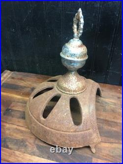 Vintage Antique Parlor Potbelly Stove Burner Cast Iron Top with Finial