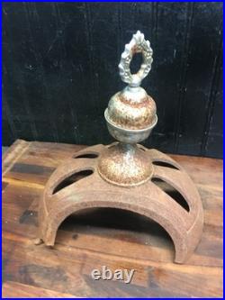 Vintage Antique Parlor Potbelly Stove Burner Cast Iron Top with Finial