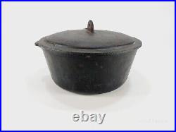 Vintage Birmingham Stove and Range BSR Cast Iron Pot With Lid, 3 Quart Seasoned