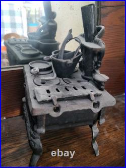 Vintage CRESCENT Cast Iron Salesman Sample Miniature Stove & Accessories