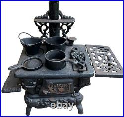 Vintage CRESCENT Miniature Stove CAST IRON Salesman Sample with Accessories