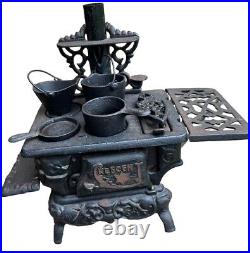 Vintage CRESCENT Miniature Stove CAST IRON Salesman Sample with Accessories