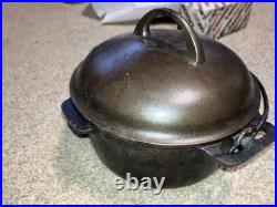 Vintage Cast Iron Griswold No. 6 Dutch Oven 2605 with Griswold Logo Lid Nice Shape