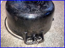 Vintage Cast Iron Griswold No. 6 Dutch Oven 2605 with Griswold Logo Lid Nice Shape