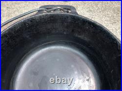 Vintage Cast Iron Griswold No. 6 Dutch Oven 2605 with Griswold Logo Lid Nice Shape