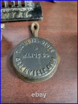 Vintage Cast Iron Miniature The Royal Stove & Range Co Greenville, OH 7W Demo Vintage Cast Iron Miniature The Royal Stove & Range Co Greenville, OH 7W Demo