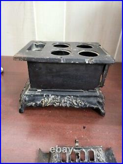 Vintage Cast Iron Miniature The Royal Stove & Range Co Greenville, OH 7W Demo Vintage Cast Iron Miniature The Royal Stove & Range Co Greenville, OH 7W Demo