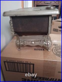 Vintage Cast Iron Royal Kenton Brand Toy Salesman Sample Stove Nickel Plate