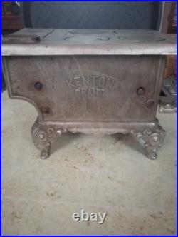 Vintage Cast Iron Royal Kenton Brand Toy Salesman Sample Stove Nickel Plate