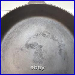 Vintage Cast Iron Wagner #12 Skillet No Logo Typewriter Font 14