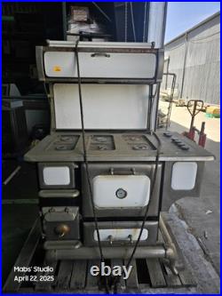 Vintage Cook stove, Silver, Chrome Untested seems complete (appears to be gas)