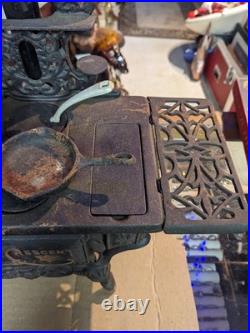Vintage Crescent Salesmens Sample Large 10 Miniature Cast Iron Cook Stove