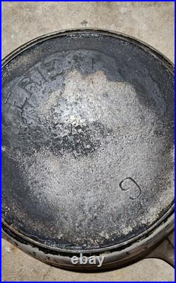 Vintage Erie #9 Cast Iron Skillet Pre Griswold