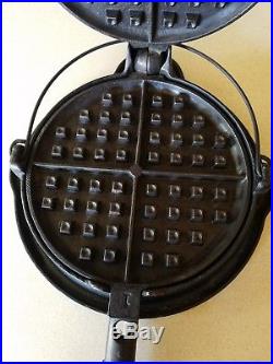 Vintage FAVORITE PIQUA WARE Cast Iron NO 8 STOVES Ranges WAFFLE IRON & Stand