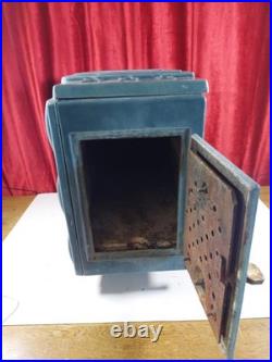 Vintage French Enamelled Cast Iron Stove